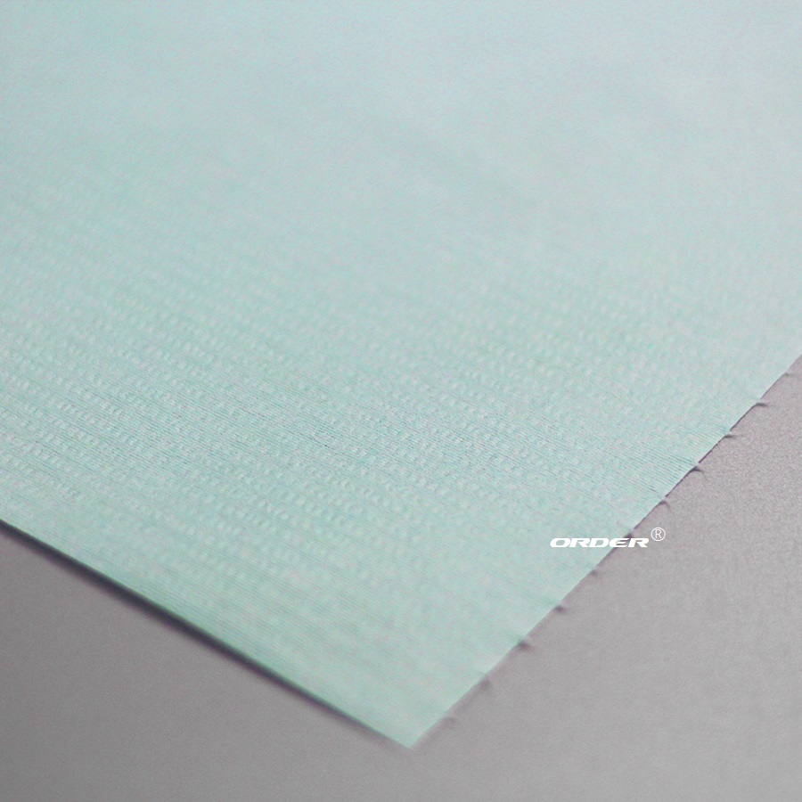 Green Jumbo Perforated Roll Nonwoven Fabric Industrial Dust-free Maintenance Clean Wipes
